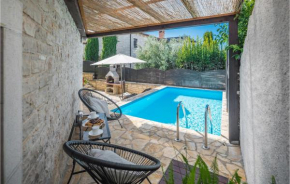 1 Bedroom Lovely Home In Sv,lovrec